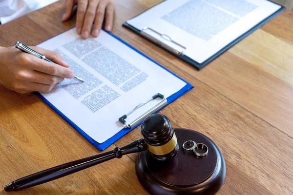 Why Hiring a Family Law Firm Can Make a Difference in Your Case