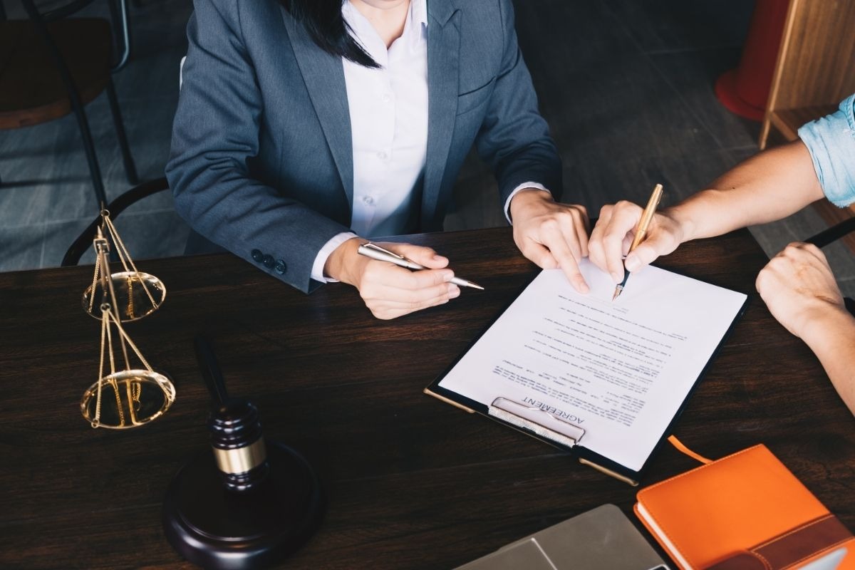 Complete Affidavit Signings Using Professional Mobile Notary Services