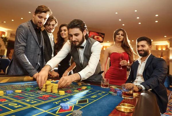 Finding New Ways to Explore Games Through online casinos Singapore